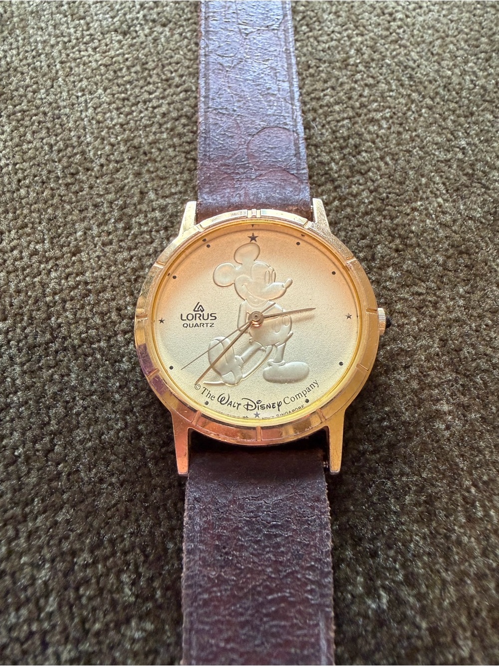 VINTAGE LORUS Walt Disney Company Ladies Mickey Mouse Gold Face Wrist Watch